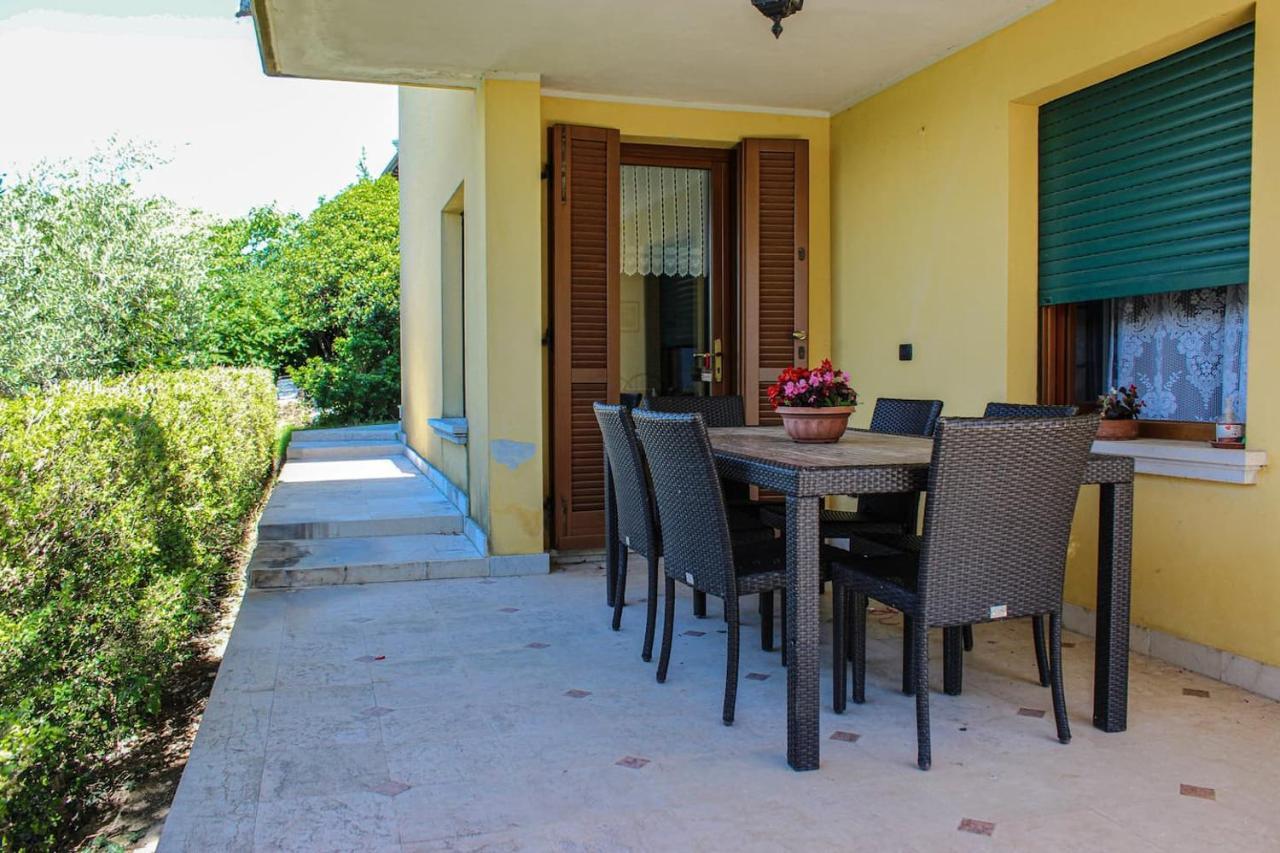 Villa Elena Appartamento In Villa Montinelle Luaran gambar