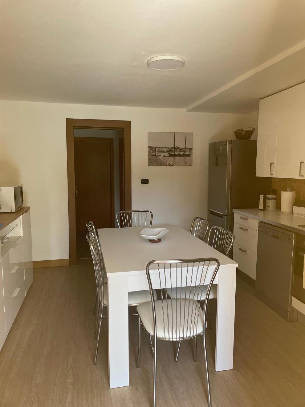 Villa Elena Appartamento In Villa Montinelle Luaran gambar