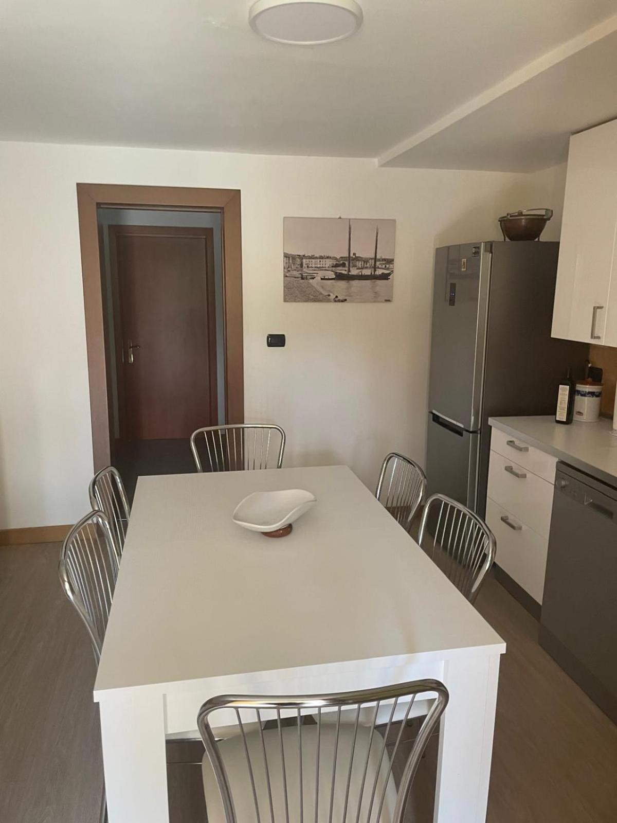 Villa Elena Appartamento In Villa Montinelle Luaran gambar
